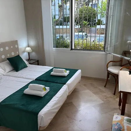 Evans Realty Bv A Pie De Playa & Piscina & Terraza Apartman Estepona
