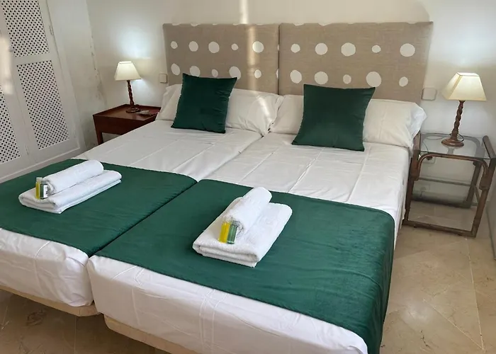 Evans Realty Bv A Pie De Playa&piscina&terraza Estepona